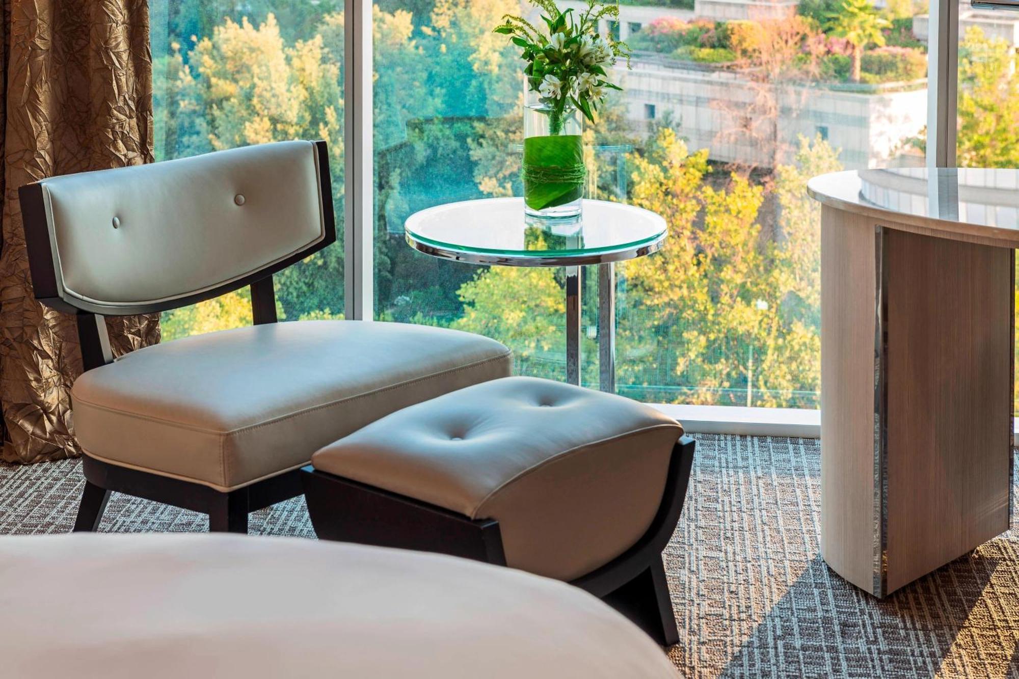 Renaissance Santiago By Marriott Hotel Exterior photo